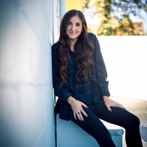 Meet your Posher, Rachel - Picture 1 of 3